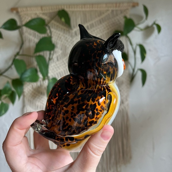 🦉 Hand-Blown Art Glass Owl Figurine – Tortoiseshell & White Murano Style Decor - Picture 8 of 13